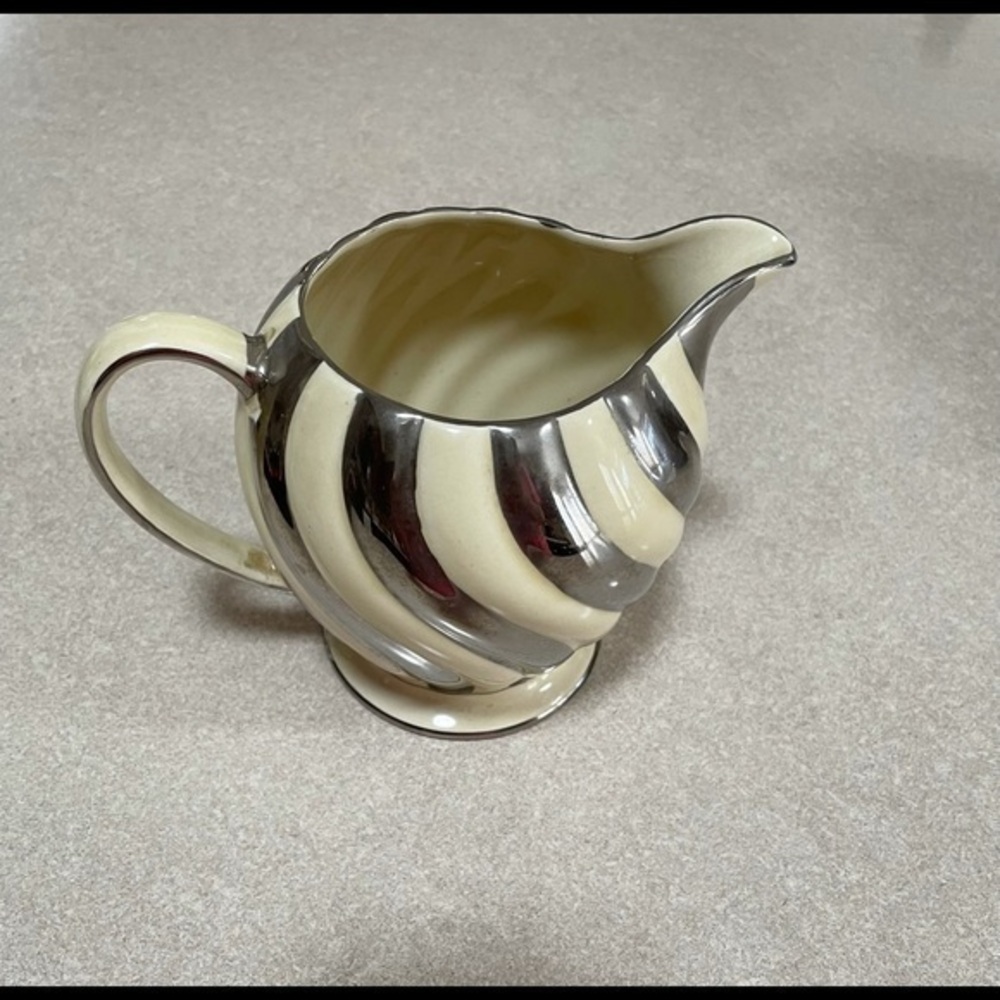 Sadler cream & silver pitcher